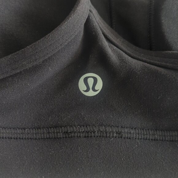 Lululemon Flow Y Bra Nulu Light Support Yoga & Pilates Bra Sz 4 Great Condition - Picture 5 of 6
